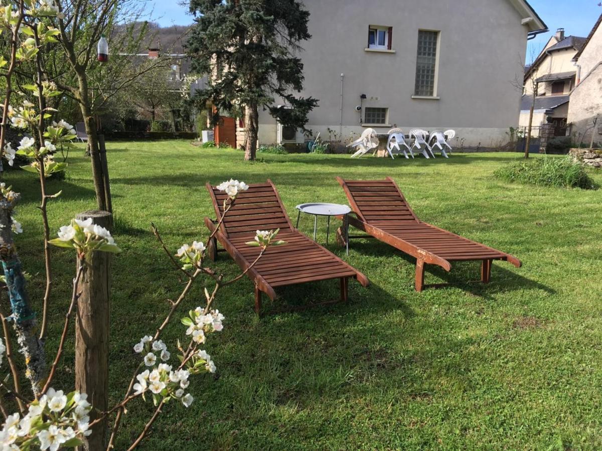 Sainte-Eulalie-d'OltL'Oustal住宿加早餐旅馆 外观 照片